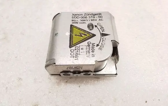 BMW X5 E53 Headlight ballast module Xenon 5DD00831950