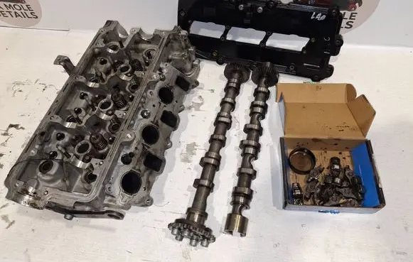 Audi A6 S6 C6 4F Engine head 050805152429 4973 0261059354