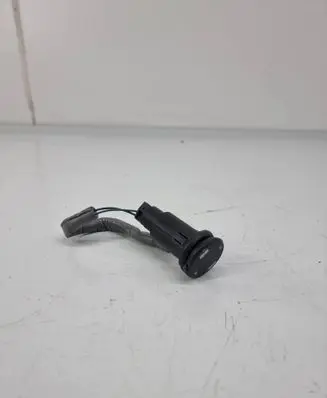 Jaguar F-Pace USB socket connector FK7219010AB
