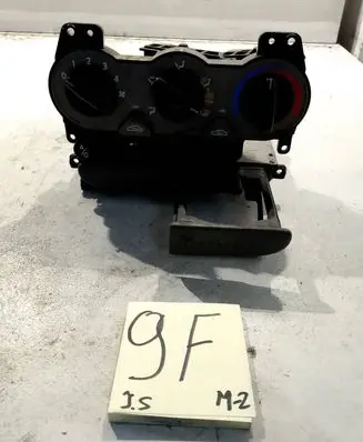Hyundai Accent Air conditioner control unit module 9725025350