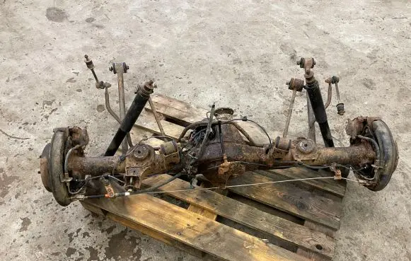 Toyota Land Cruiser (HDJ90) Rear axle beam with reductor 