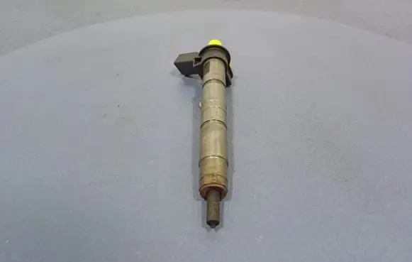 BMW 5 F10 F11 Fuel injector 0445117030