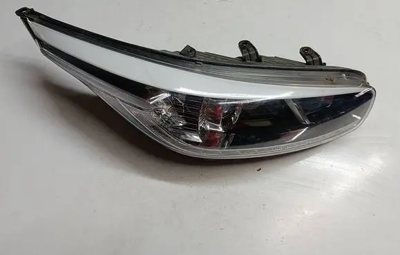 KIA Ceed Headlight/headlamp 92102-A2250 R009B25UHUV 009B25UHUU