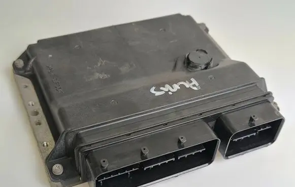 Toyota Auris 150 Engine control unit/module 8966102E51 MB2753000220