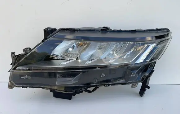 Mitsubishi ASX Headlight/headlamp 8301D481