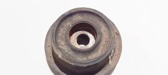Volkswagen Golf III Coil spring mount 357412331