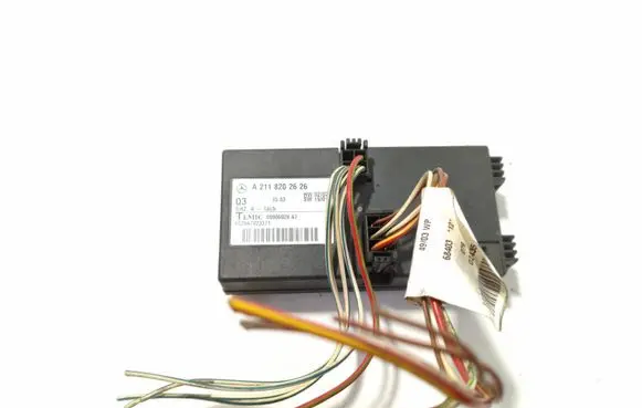 Mercedes-Benz E W211 Seat control module A2118202626 6028A7023371 00006028A7