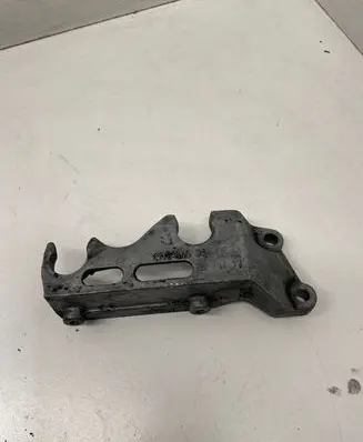 Mercedes-Benz C W204 Engine mounting bracket A6460940641 6460940641