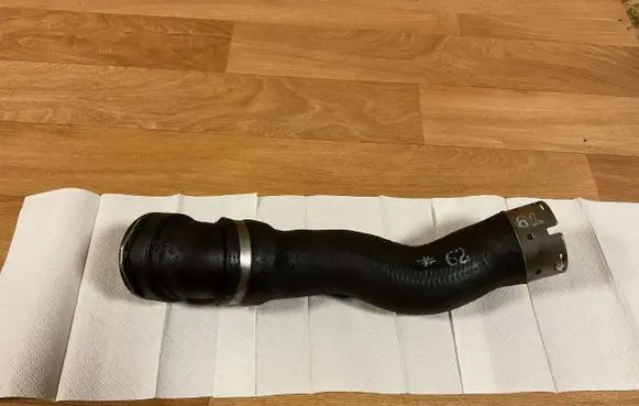 BMW 5 E60 E61 Intercooler hose/pipe 7803747