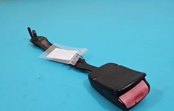 Front seatbelt