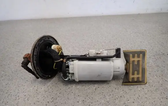 Hyundai Sonata In-tank fuel pump 31110-3K000