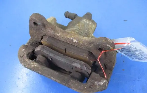 Chevrolet Lacetti Rear brake caliper
