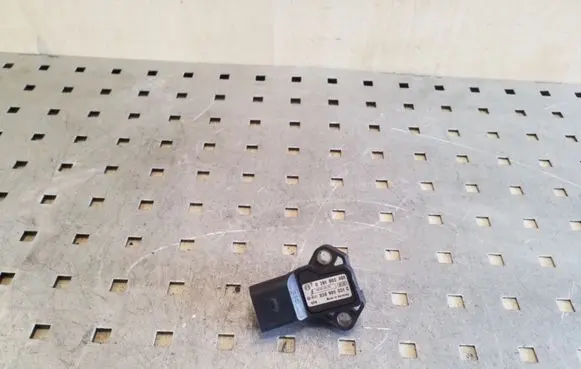 Audi Q7 4L Air pressure sensor 0281002401 038906051C