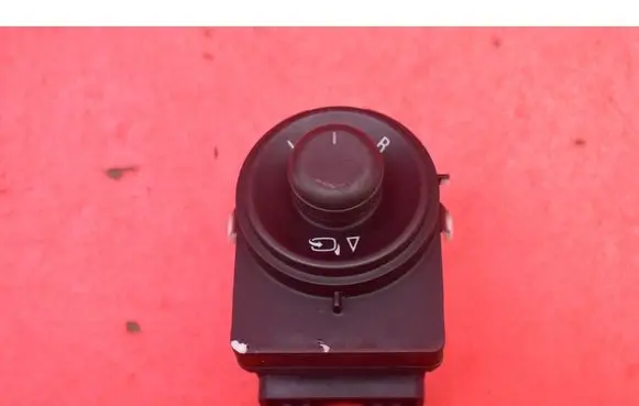 Opel Insignia A Mirror heating switch 13271833QS