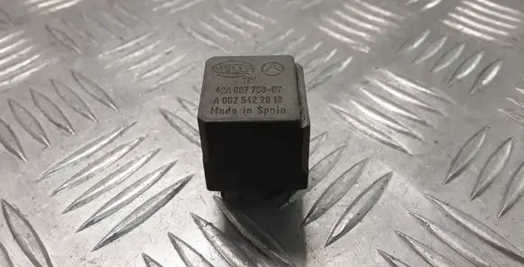 Mercedes-Benz ML W163 Other relay A0025422619