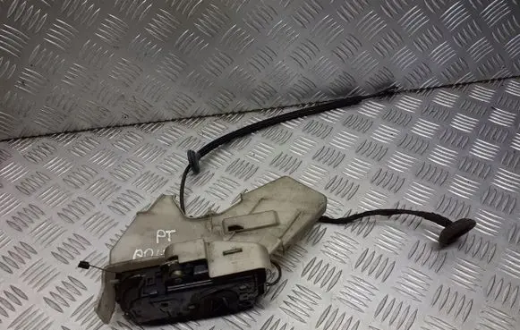 Volkswagen Polo Rear door lock 3B4839016AG