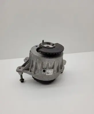 Mercedes-Benz E W238 Engine mount bracket A2132403500