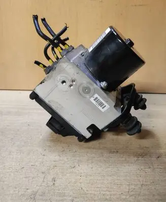 Volkswagen PASSAT B6 ABS Pump 3C0614109C