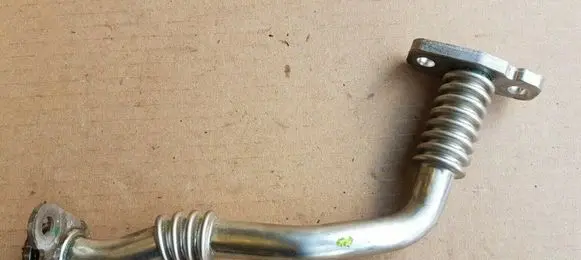Audi A3 S3 8V Turbo turbocharger oiling pipe/hose 04L145736E