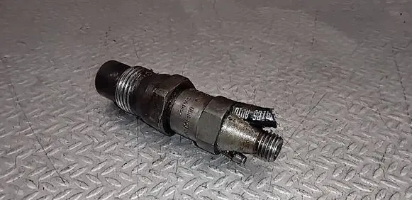 Volkswagen Transporter - Caravelle T4 Fuel injector 068130201