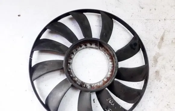 Volkswagen PASSAT B5 Fan impeller 058121301b
