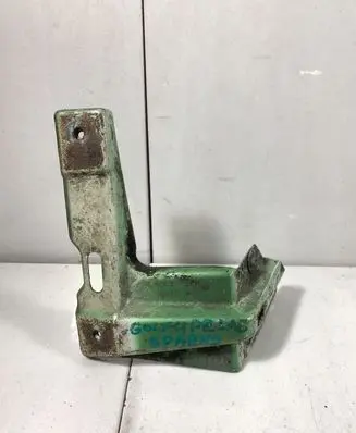 Volkswagen Golf IV Fender mounting bracket 1J0821136