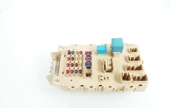 Toyota Yaris Fuse module