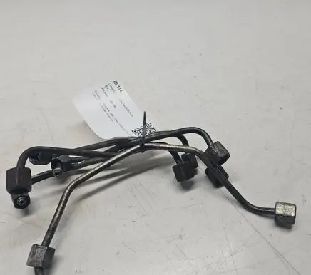 KIA Sorento Fuel injector supply line/pipe 