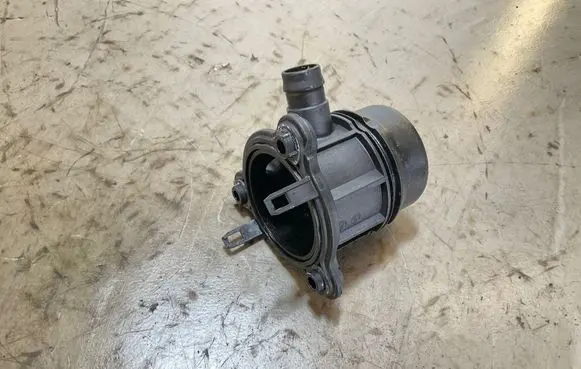BMW X1 F48 F49 other engine part 7619271 11868037