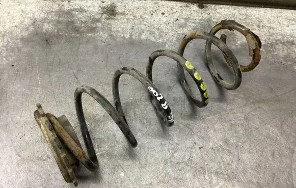 Mercedes-Benz B W245 Rear coil spring