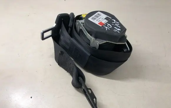 Audi A4 S4 B6 8E 8H Front seatbelt 560788401 8E0857705B