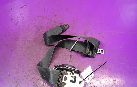Ford Mondeo MK IV Front seatbelt