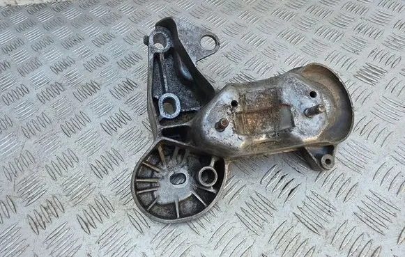 Audi A6 S6 C6 4F Engine mounting bracket 4F0199351T