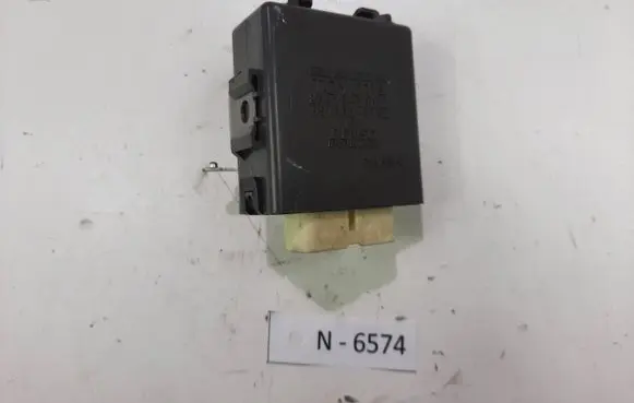 Toyota Avensis T270 Door control unit/module