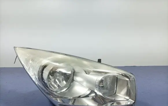 KIA Venga Headlight/headlamp 92102-1P000