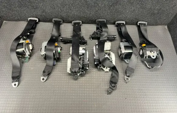 Mercedes-Benz GL X166 Set of seat belts A1668600985 A1668601085 A1668602585