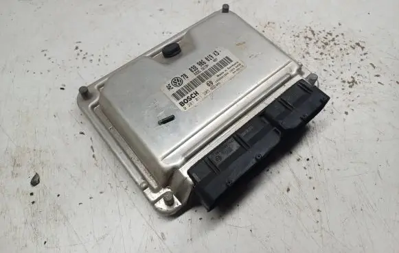 Volkswagen PASSAT B5.5 Engine control unit/module 038906019KD 1039S01966 0281011205