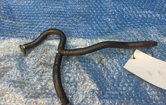 Mercedes-Benz C W203 Engine coolant pipe/hose A2035010325