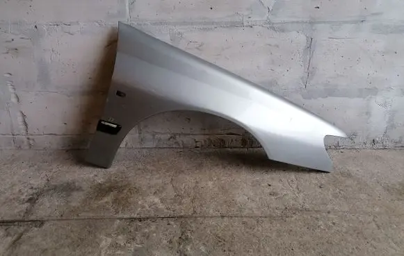 Peugeot 406 Fender