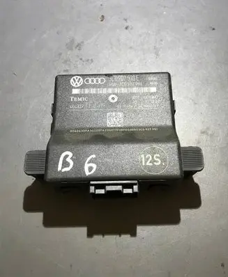 Volkswagen PASSAT B6 Gateway control module 3C0907530E 3C0907951