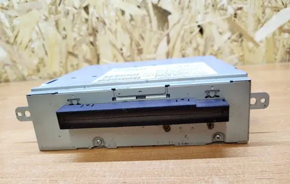 Volvo XC90 CD/DVD changer 31260536