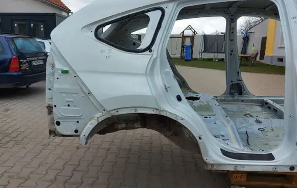 Honda CR-V Rear quarter panel 