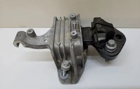 Jeep Cherokee Gearbox mount 68325563AE P68325563AE