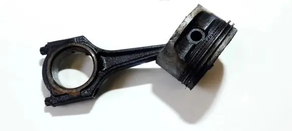 Opel Astra G Piston with connecting rod