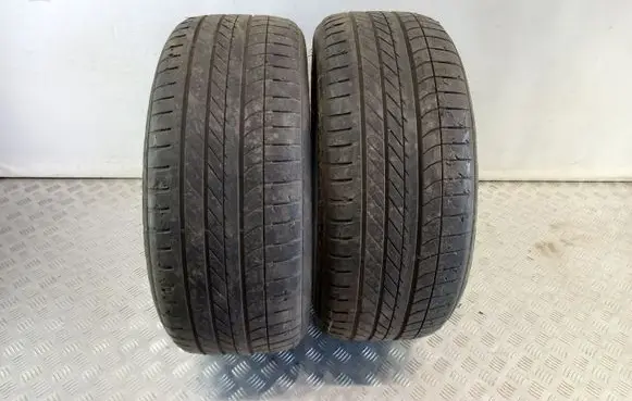 Land Rover Discovery 4 - LR4 R20 summer tire EAGLEF1 27545R20