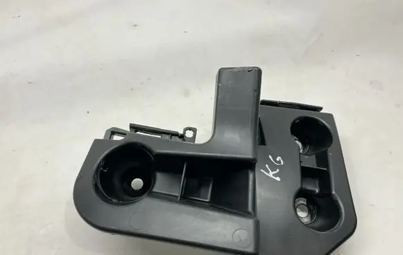 Opel Mokka B Rear bumper mounting bracket 9835230580
