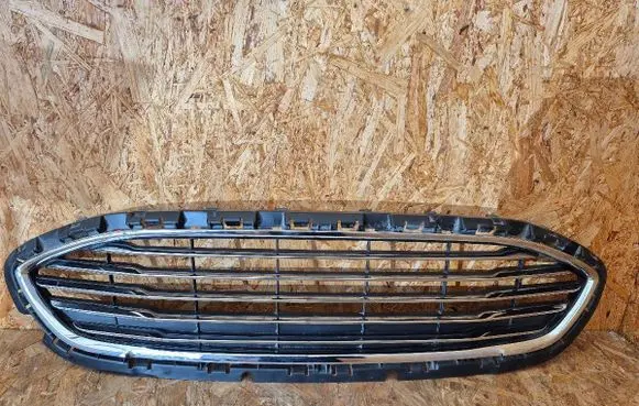 Ford Fiesta Front bumper upper radiator grill