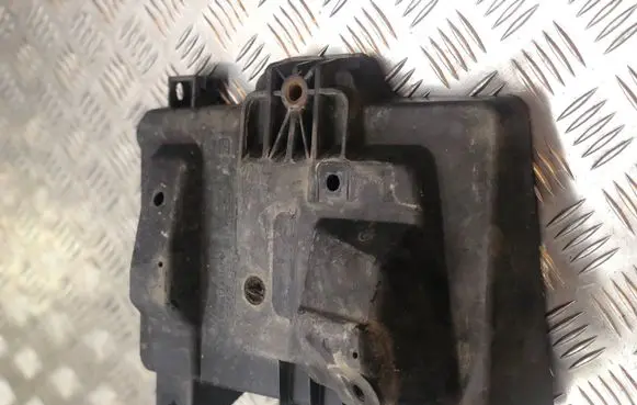 Opel Astra G Battery box tray 09132098