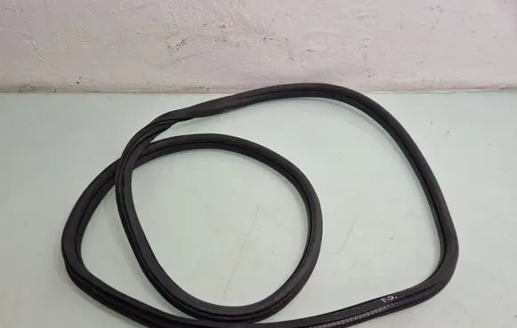 Peugeot 2008 I Rear door rubber seal (on body) 9678350280