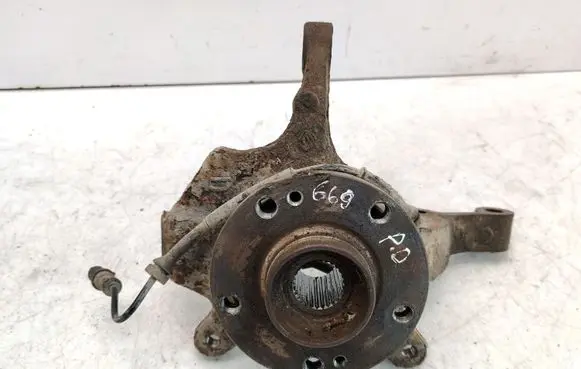 Renault Laguna II Front wheel hub spindle knuckle